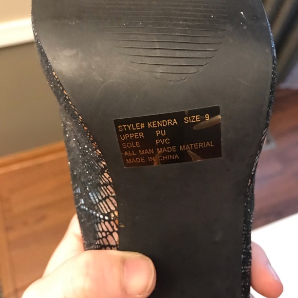 Size 9 - Picture 4 of 4